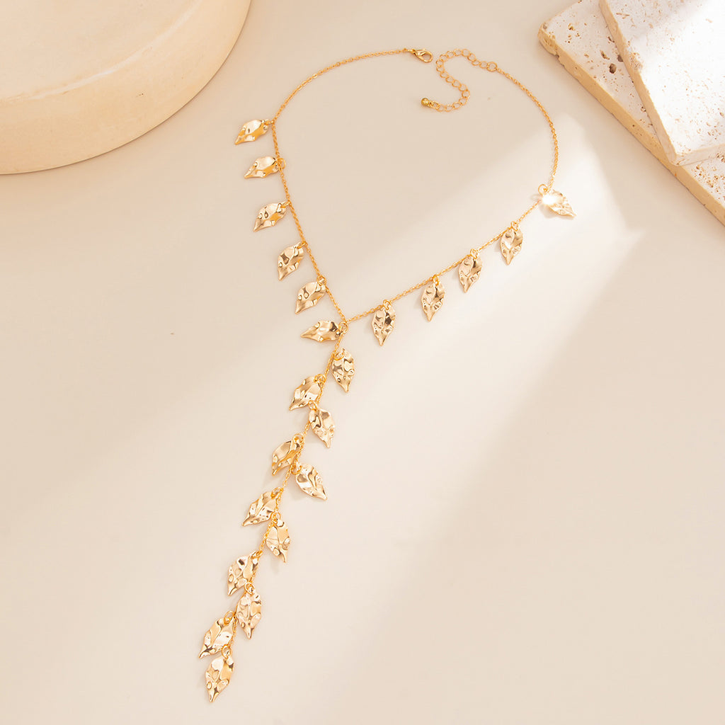 Collar en Y con Colgante de Hojas y Flecos