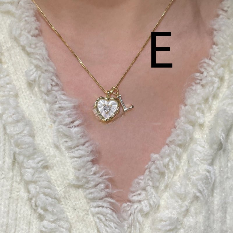 Collar de Nácar Natural y Acero de Titanio - Melvanni