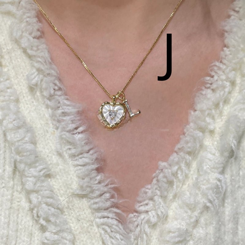 Collar de Nácar Natural y Acero de Titanio - Melvanni